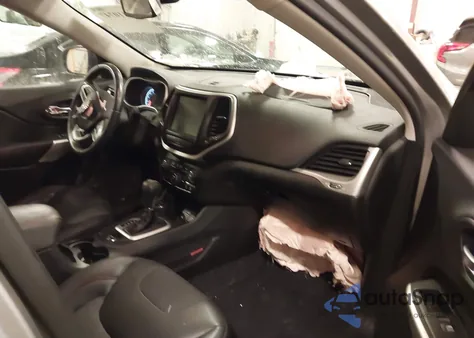 2018 Jeep Cherokee Trailhawk from USA, damaged, VIN 1C4PJMBX1JD554588